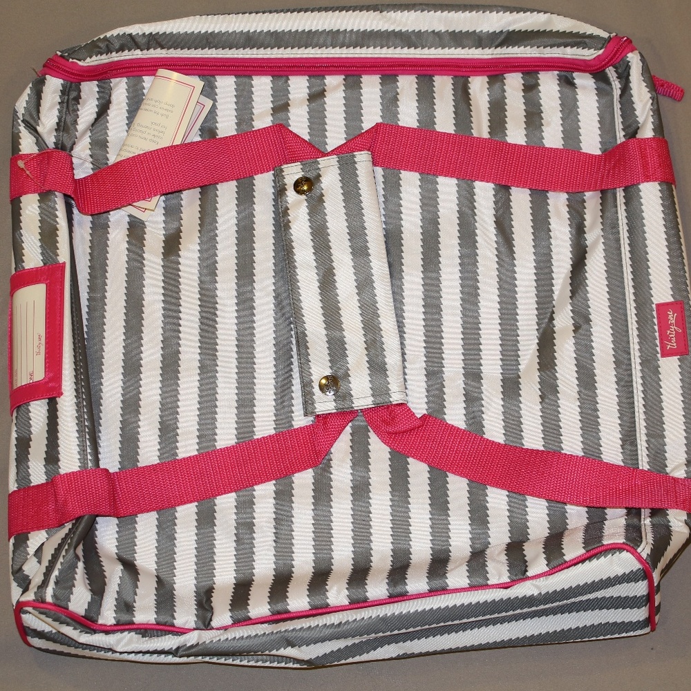 NWT Pack a Party Thermal in Grey Wave (Retired)